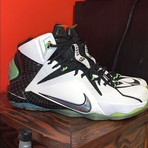 Men’s size 8.5 Lebron 12 all star